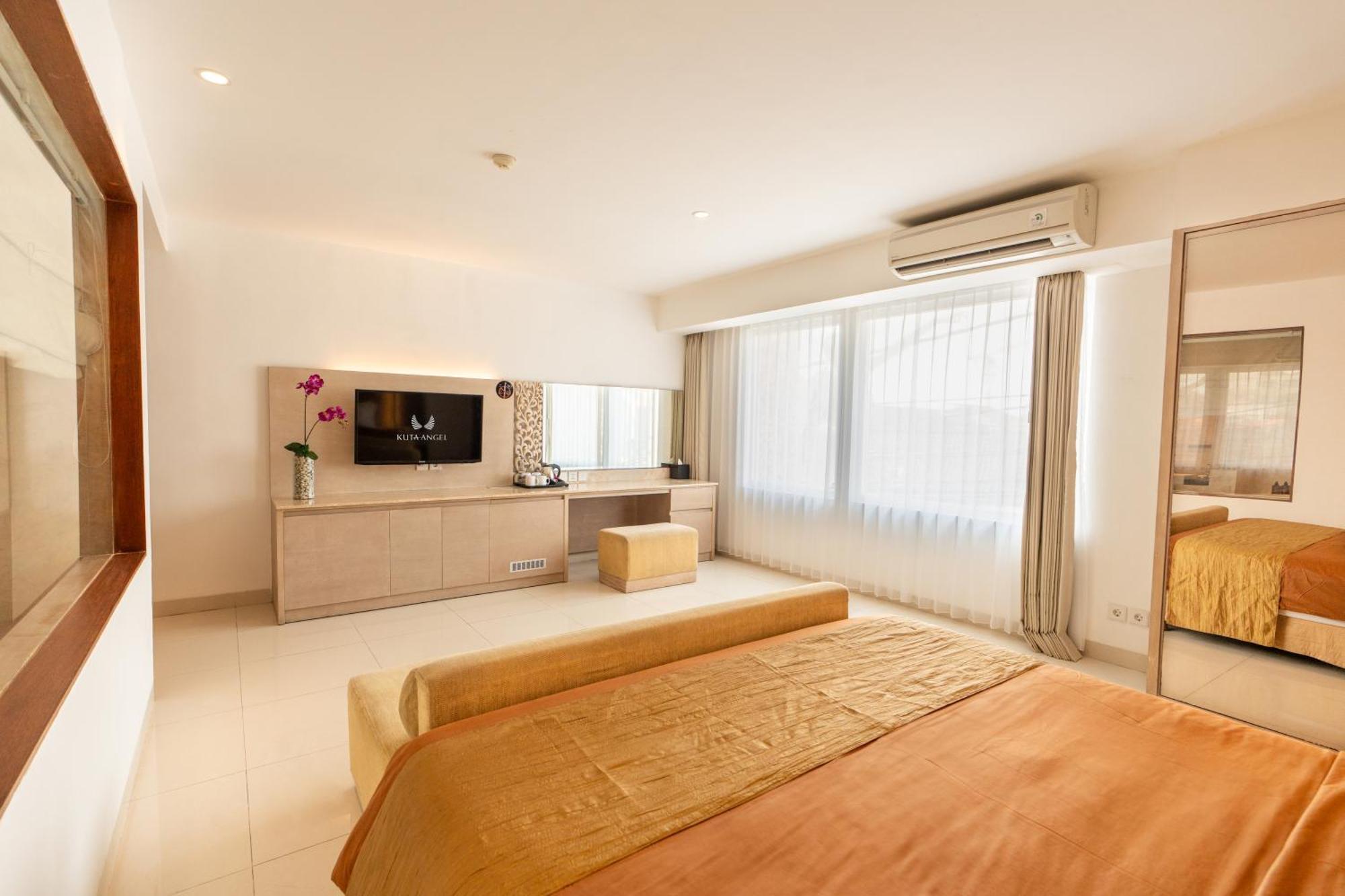 Kuta Angel Hotel Buitenkant foto