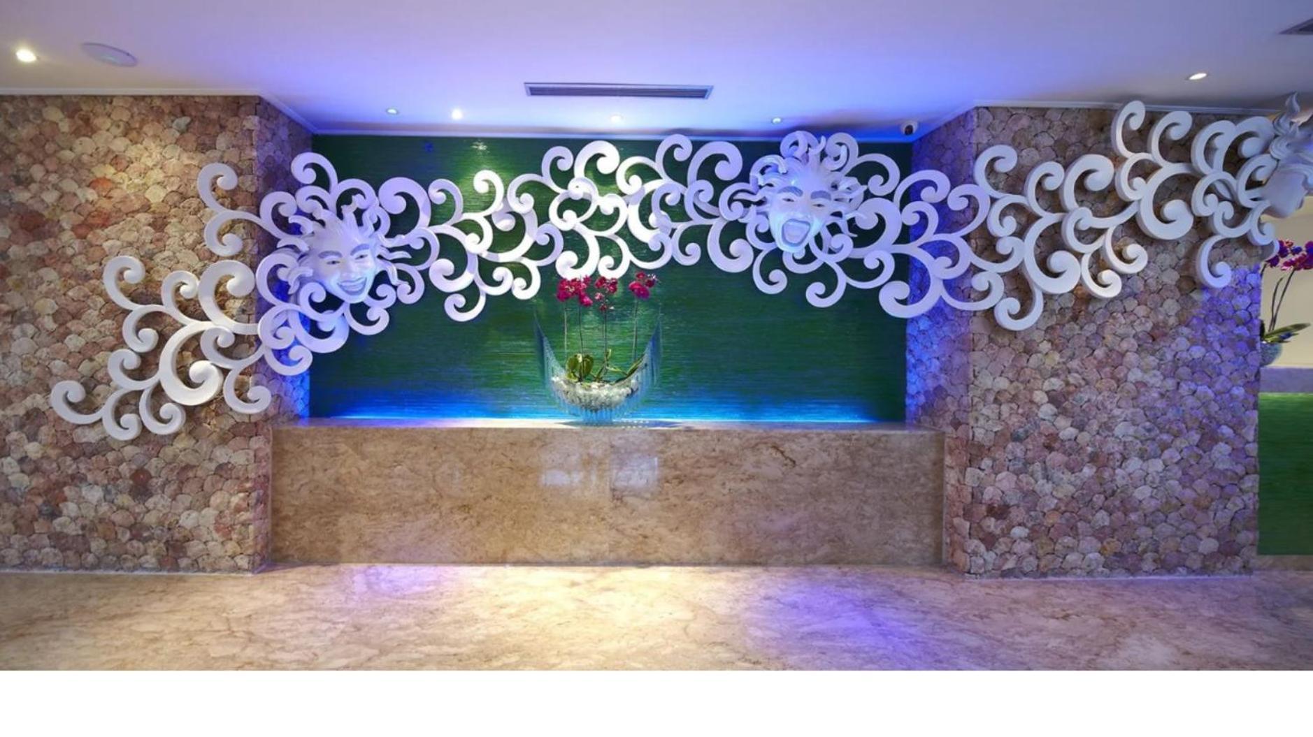 Kuta Angel Hotel Buitenkant foto