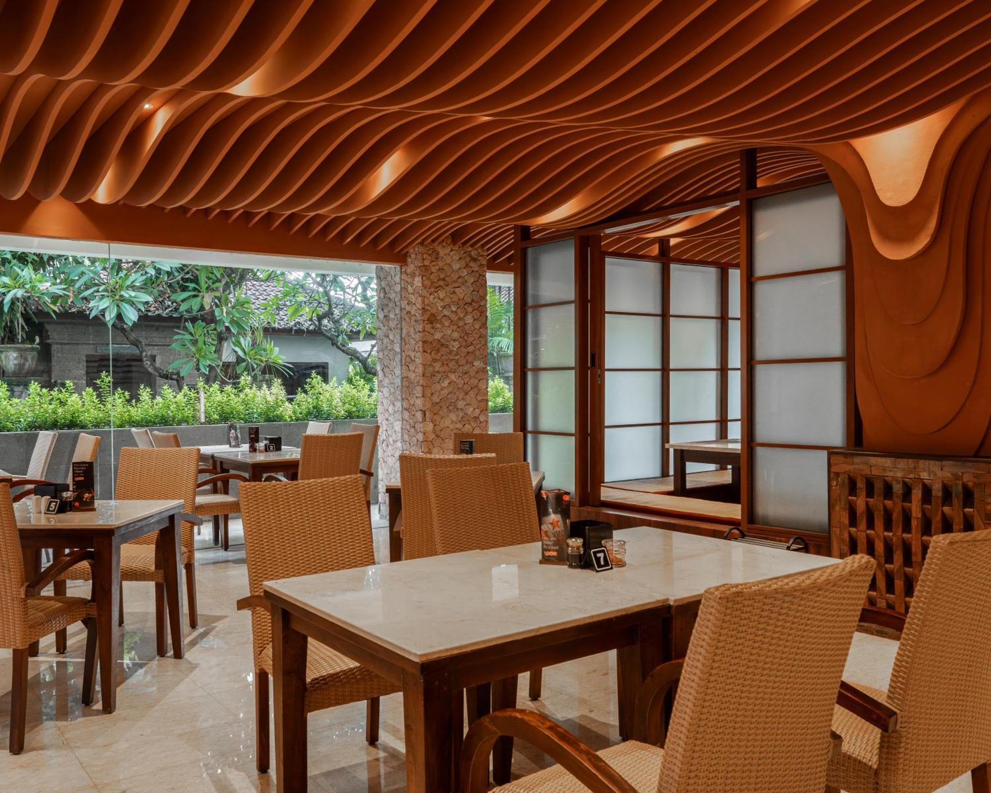 Kuta Angel Hotel Buitenkant foto